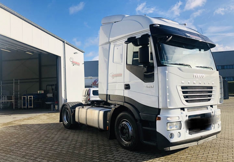 Lackaufbereitung - Führerhaus Iveco Stralis