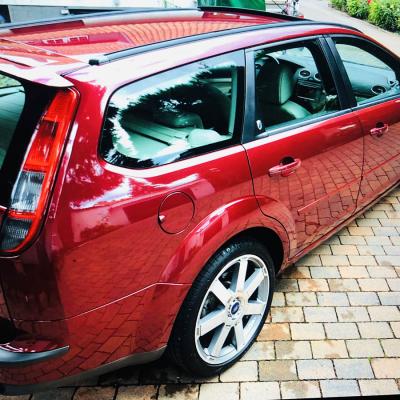 Ford Focus Ghia Aufbereitung  - Autoaufbereitung Solingen